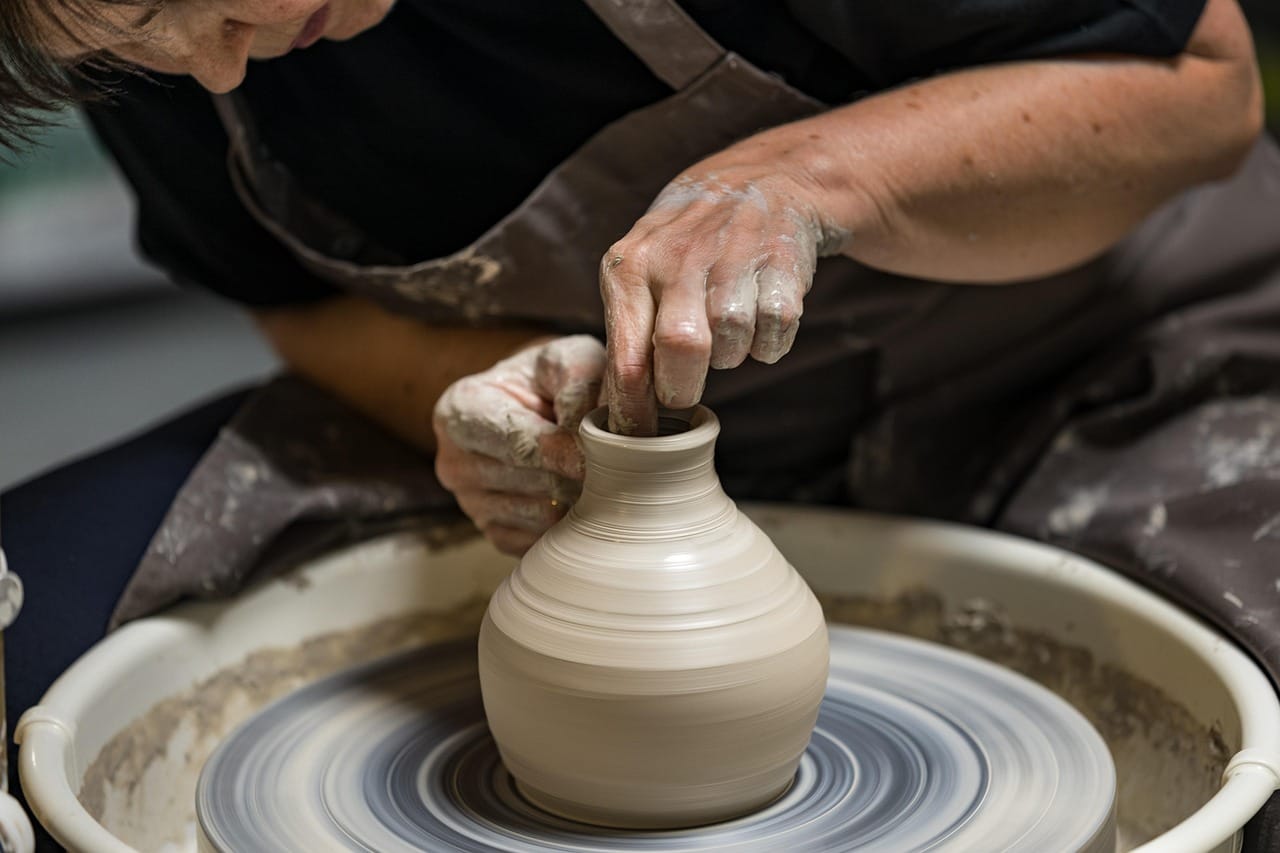 Hana's wheel: every one of the ten thousand mugs started here.